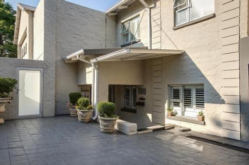37 Alexandra Avenue, Self Catering Executive Apartment No Load Shedding And Water Outages Johannesburg Exteriör bild